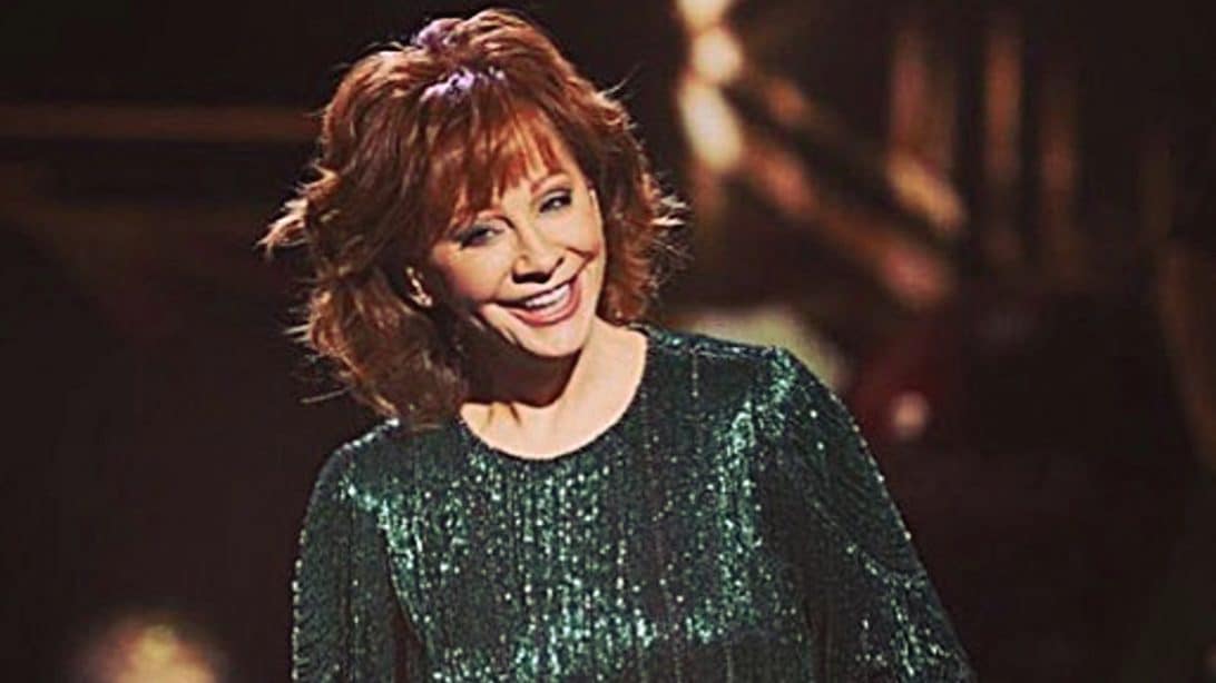 Reba McEntire Snuggles Up To New Love In Just-Shared Snapshot