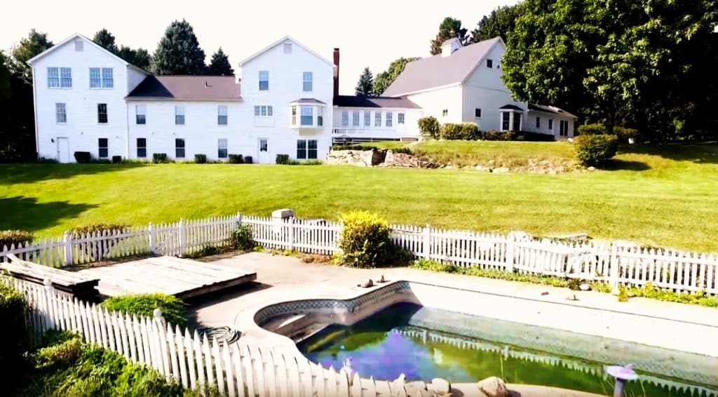 Take A Look Inside Kid Rock's MASSIVE Childhood Home