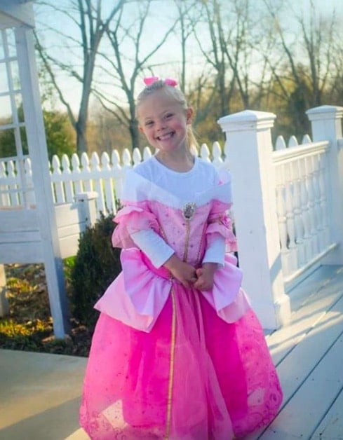 Indy Feek Dresses Like A Princess For School