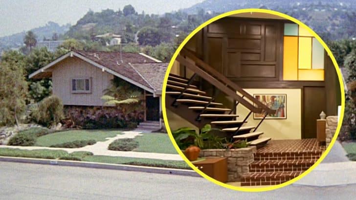 brady bunch doll house