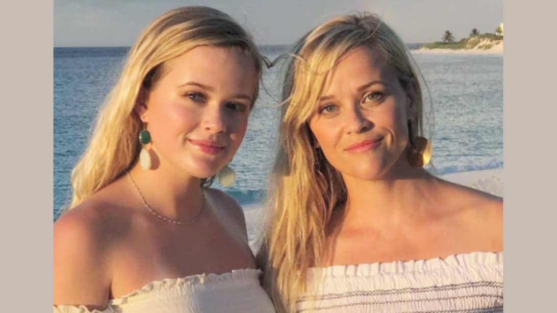 11 Photos Of Reese Witherspoon S Look Alike Daughter Ava Phillippe