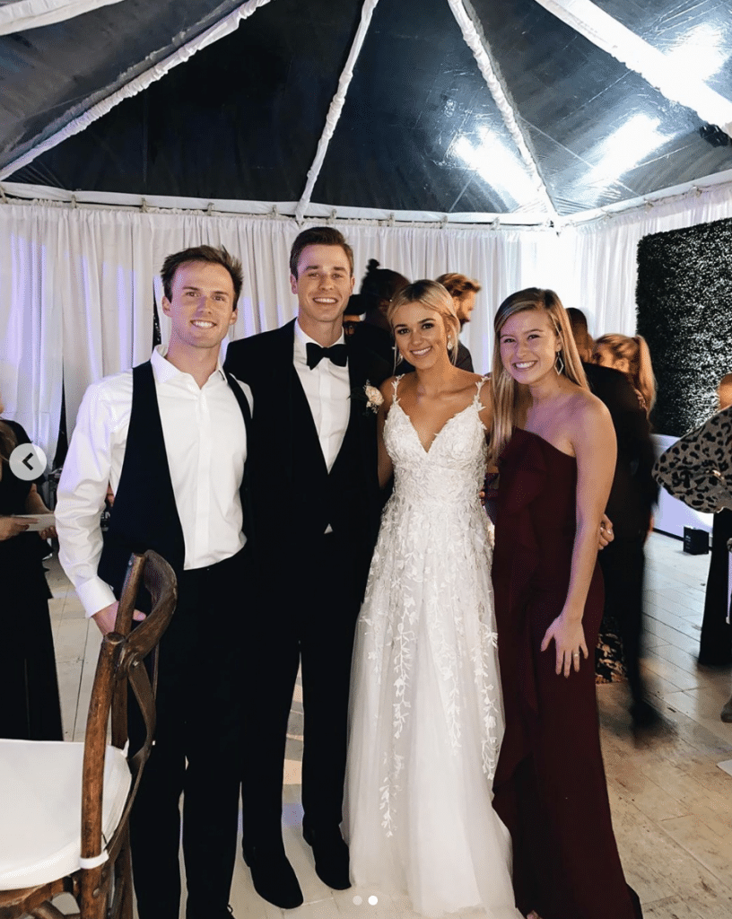 Sadie Robertson Wore 2 Dresses For Her Wedding - Guests Share Photos On ...