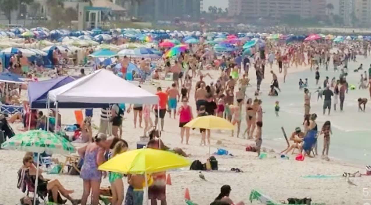 Thousands Visit Florida Beaches 