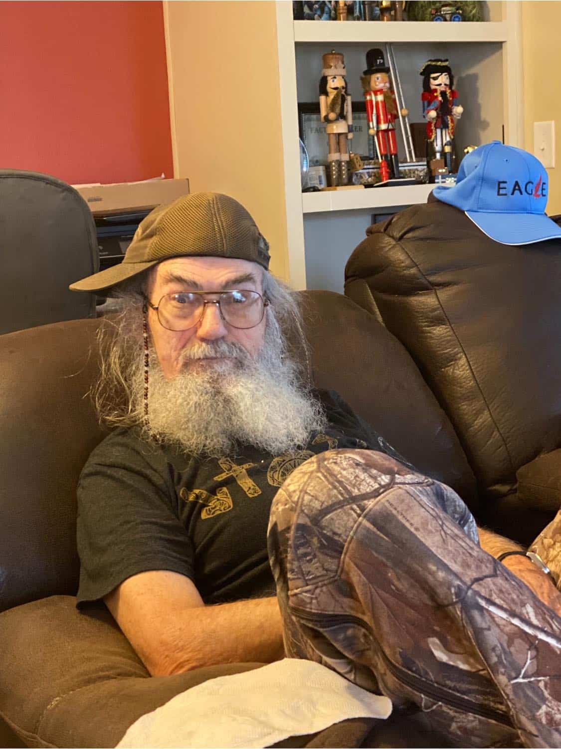 Uncle Si of Duck Dynasty fame shared a photo of what he looked like as a teenager