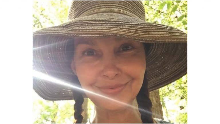 Ashley Judd Walks Again After Nearly Losing Leg 6131