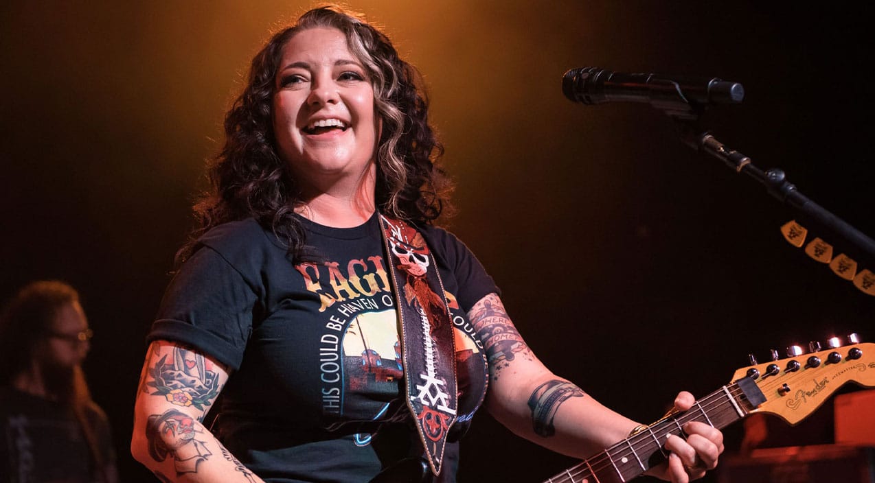 Ashley McBryde Has Concussion, Can't Walk By Herself After Acciden...