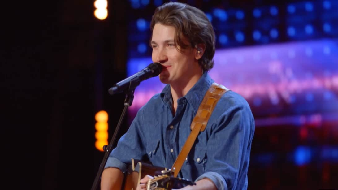"New Elvis Of Country Music" Drake Milligan Gets Standing Ovation On 'AGT'