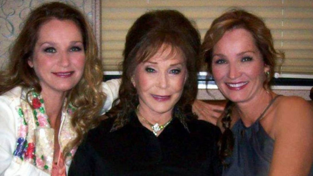 1 Day Before Death, Loretta Lynn Told Daughter, "I Am Ready"