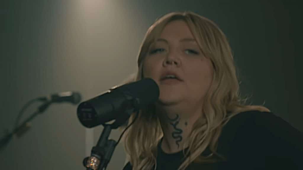 Elle King Injured Falling Down Stairs, Cancels Shows