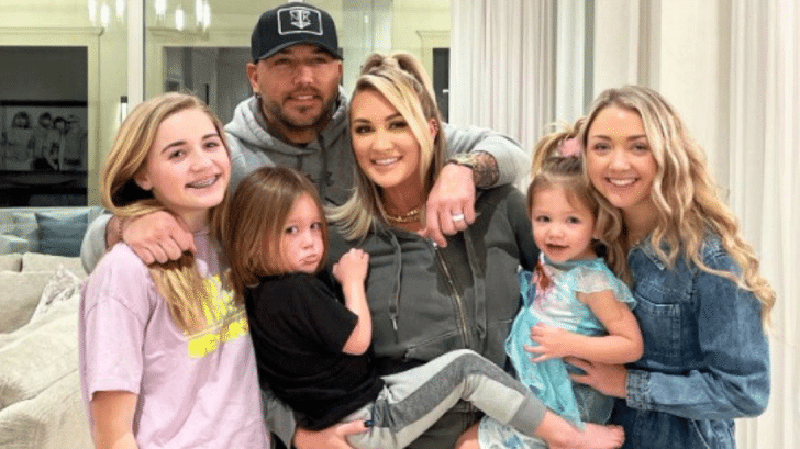 Jason Aldean and his family