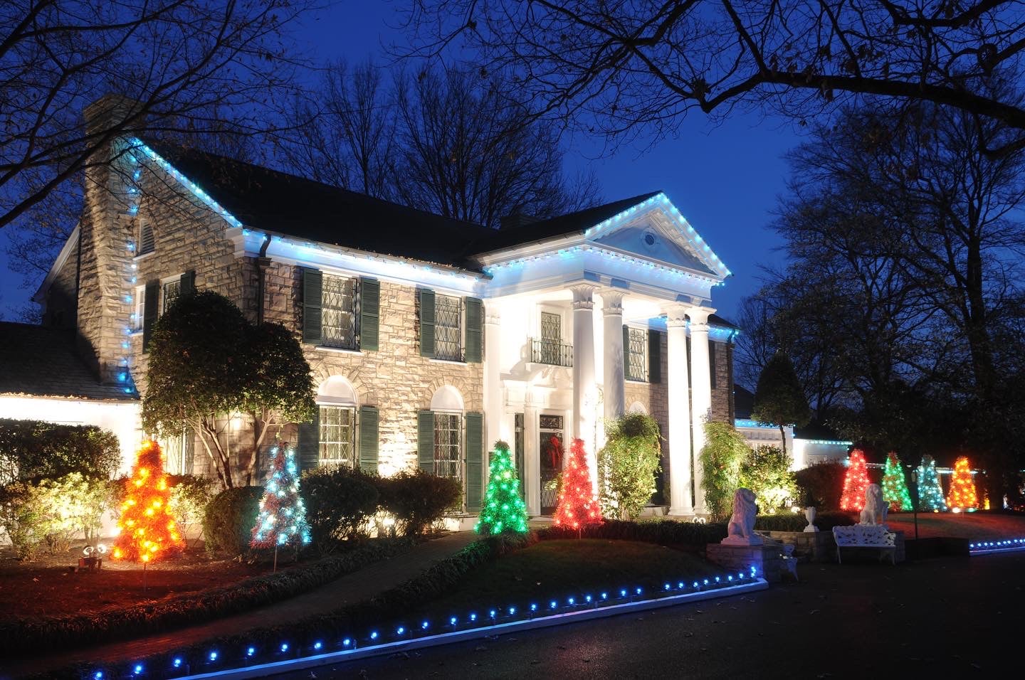 Photo of Elvis Presley's Graceland estate at Christmas time