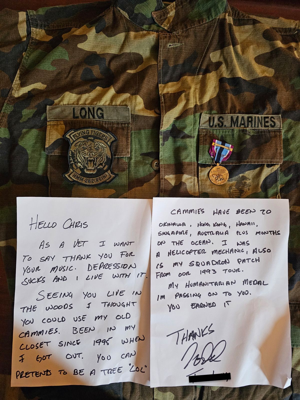 Oliver Anthony received this note and set of "cammies" from a veteran