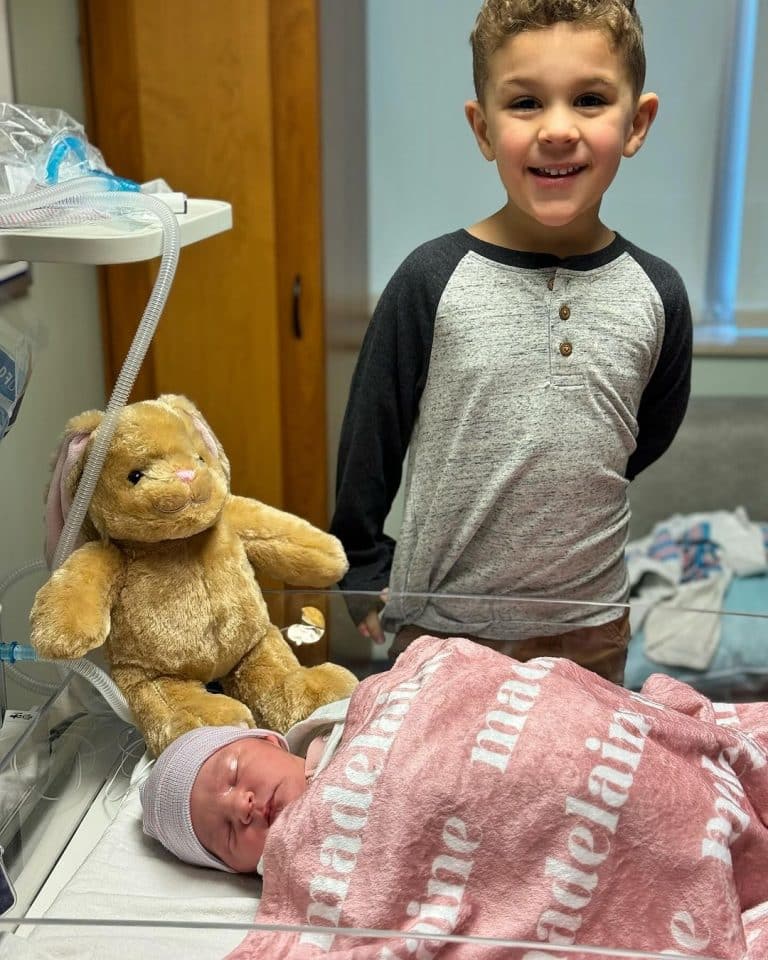 Josh Gracin & Wife Katie Baby Girl Country Living Nation