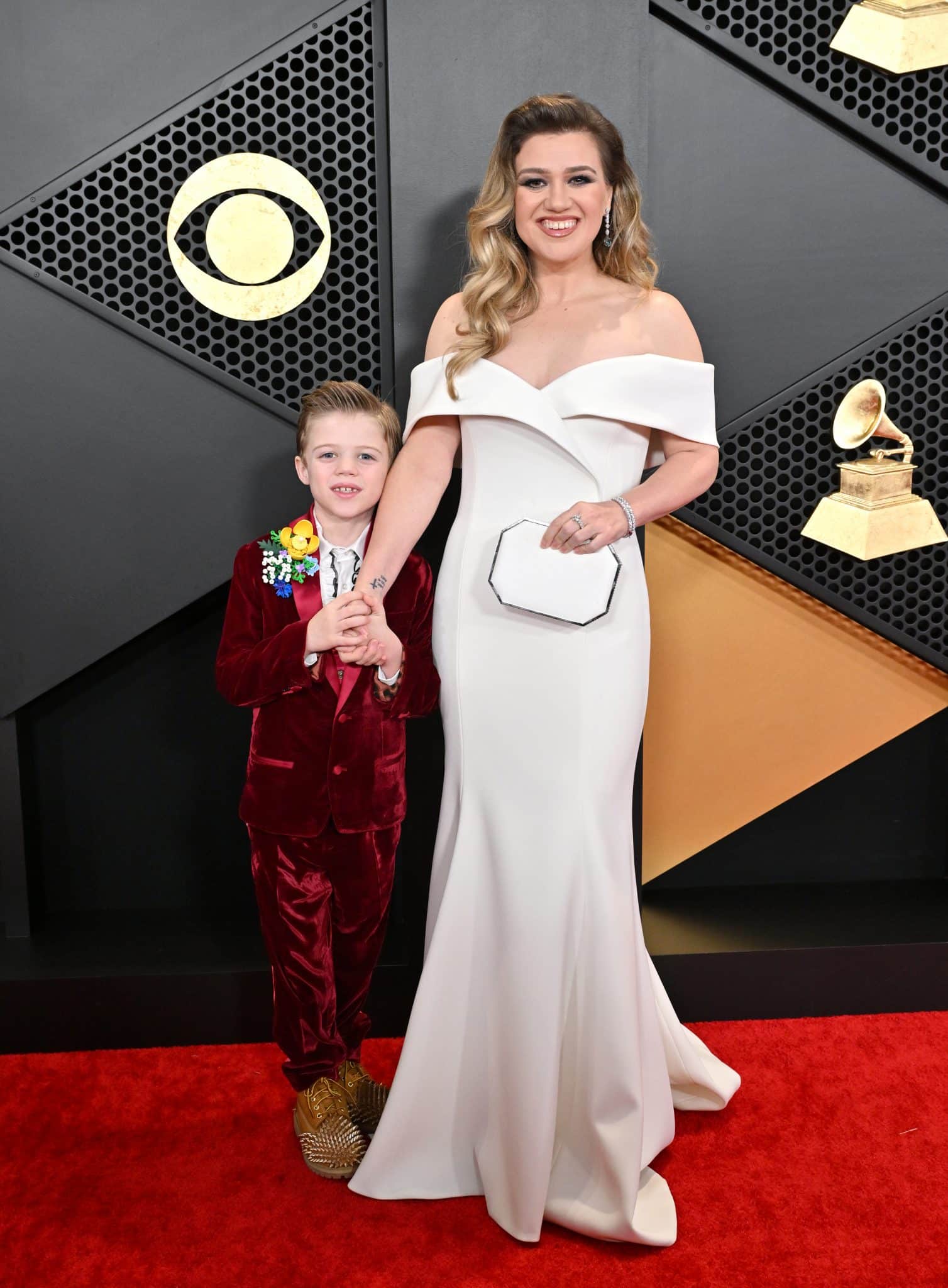 Kelly Clarkson attends the Grammys with her son Remington