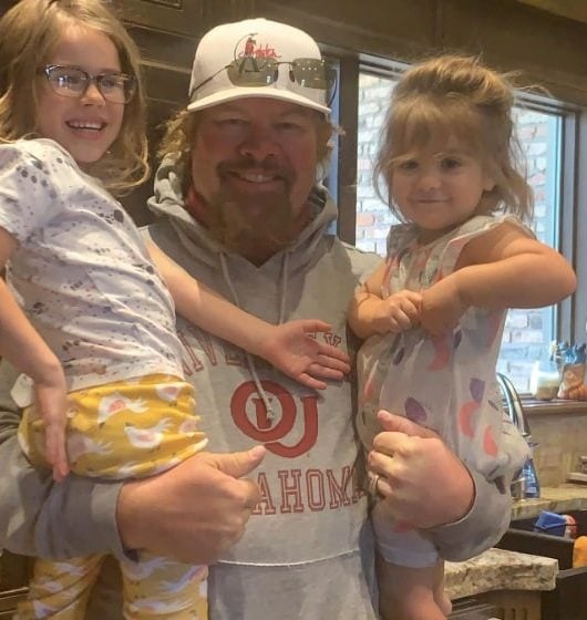 Toby Keith's daughter Krystal shares photos of him with her daughters in post honoring him after his death