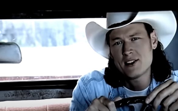 Blake Shelton had a mullet earlier in his career
