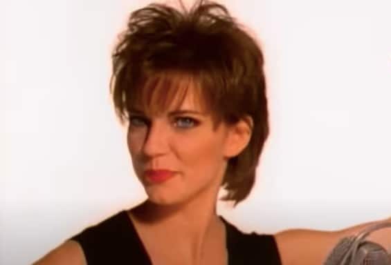 Martina McBride had an iconic pixie/bob hairstyle in the 1990s