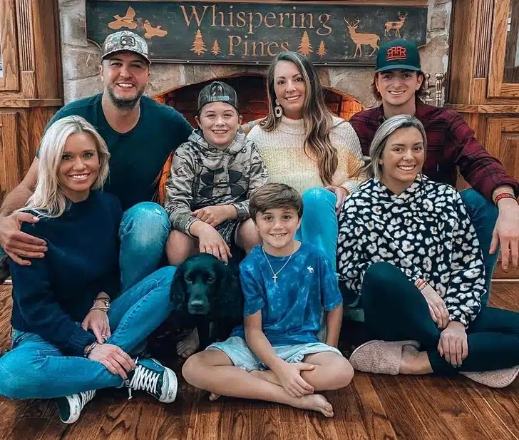 Luke Bryan with his nieces Jordan and Kris, nephew Til, sons Bo and Tate, and wife, Caroline