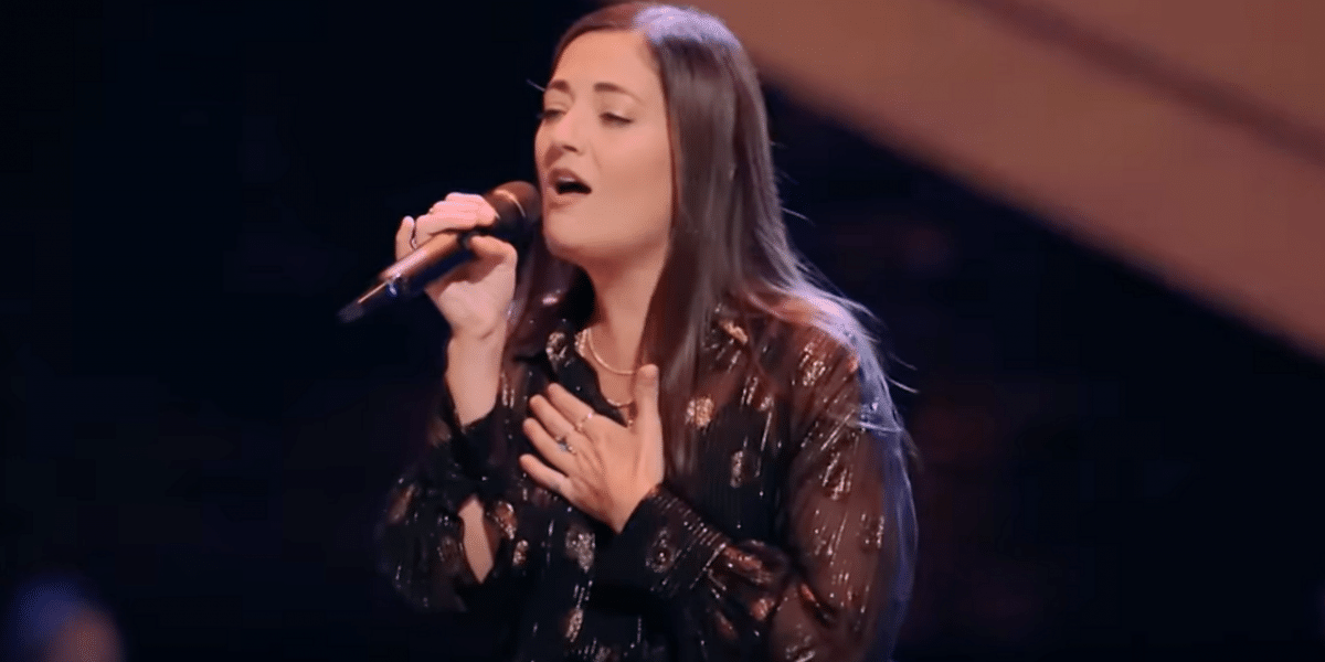 VOICE Alison Elena Shows Off Impressive Range With Carrie Underwood Cover