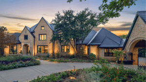 Exterior view of the Texas estate for sale by Loretta Lynn's grandson