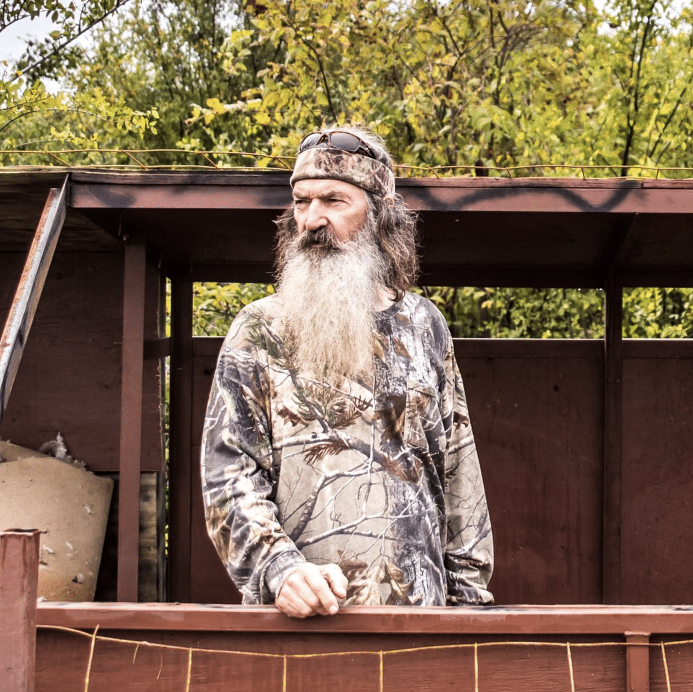 "Duck Dynasty" star Phil Robertson diagnosed with incurable blood disorder and Alzheimer's.