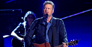 blake shelton tattoo