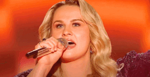 Breanna Nix showcases her faith on the "Idol" finale with stunning performance.