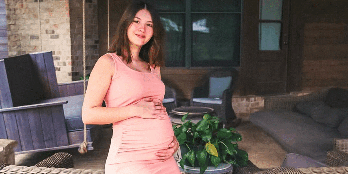 Teen "Duck Dynasty" Star Shares First Photos Since Pregnancy Announcement