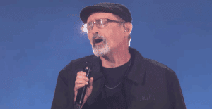 Richard Goodall returned to AGT