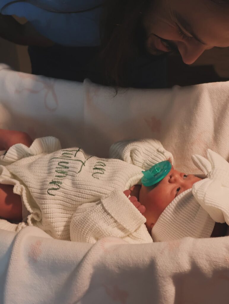 ian munsick's baby 