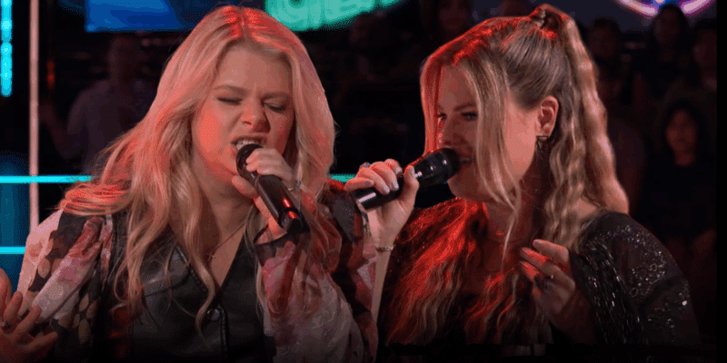 Makenzie Phipps and Lauren Anderson sing 