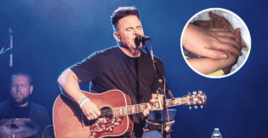 David Nail reveals the loss of his beloved mother, Donna.