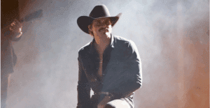 Tucker Wetmore sings at the 2025 CMA Awards