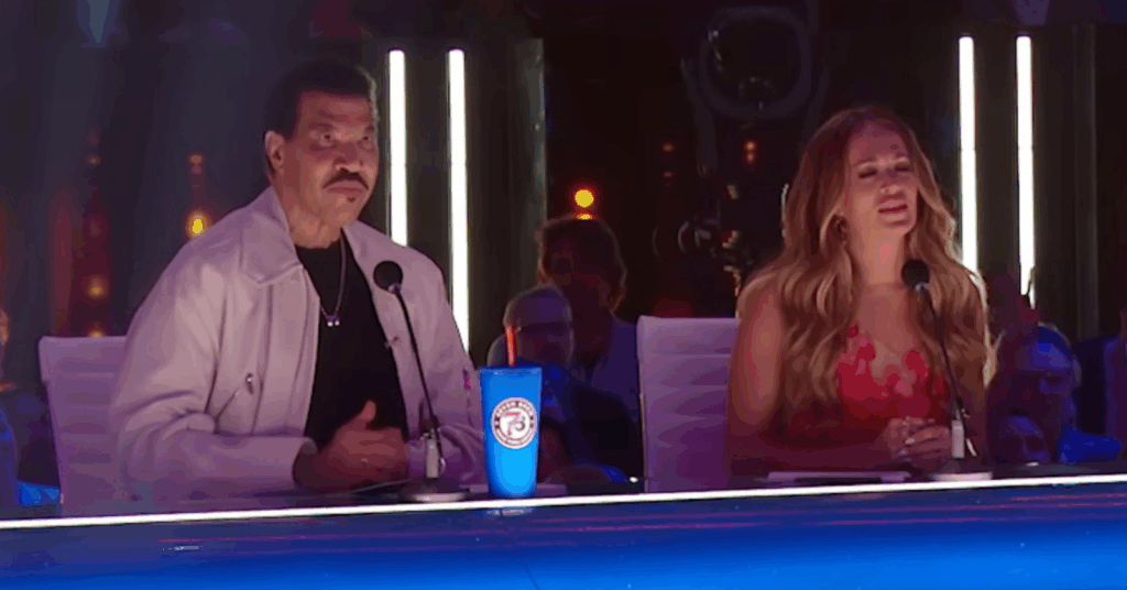 Carrie Underwood and Lionel Richie as Jordan McCullough sings "I Can Only Imagine"