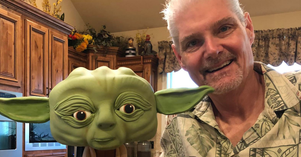 Voice actor Tom Kane died on May 18th at the age of 64